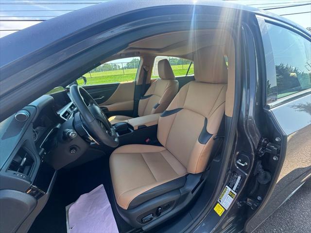 used 2022 Lexus ES 350 car, priced at $41,493