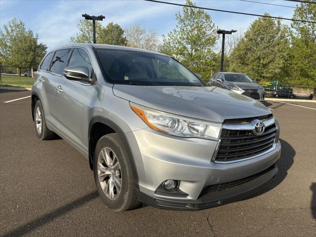 used 2015 Toyota Highlander car, priced at $21,993