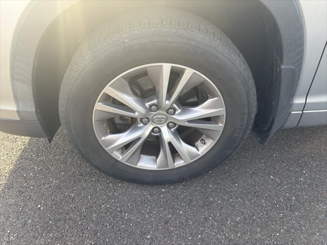 used 2015 Toyota Highlander car, priced at $21,993