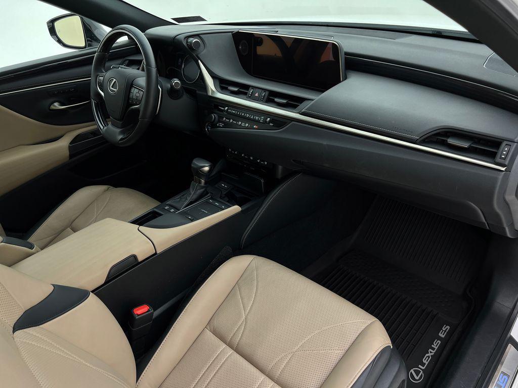 used 2019 Lexus ES 300h car, priced at $34,993