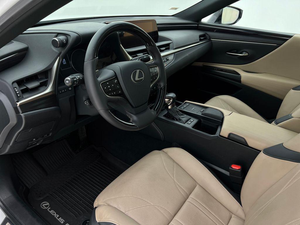 used 2019 Lexus ES 300h car, priced at $34,993