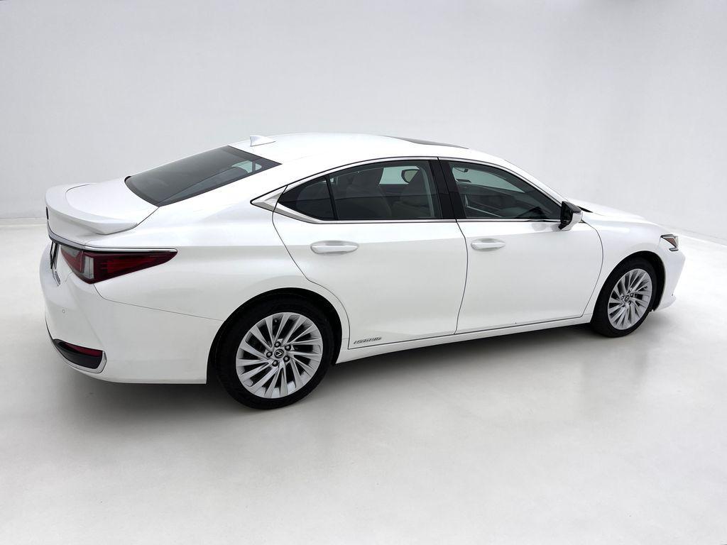 used 2019 Lexus ES 300h car, priced at $34,993