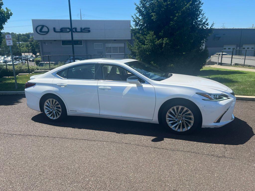 used 2019 Lexus ES 300h car, priced at $34,893