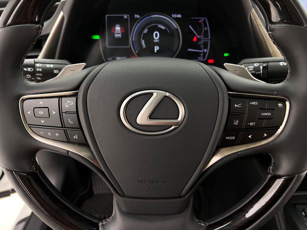 used 2019 Lexus ES 300h car, priced at $34,993