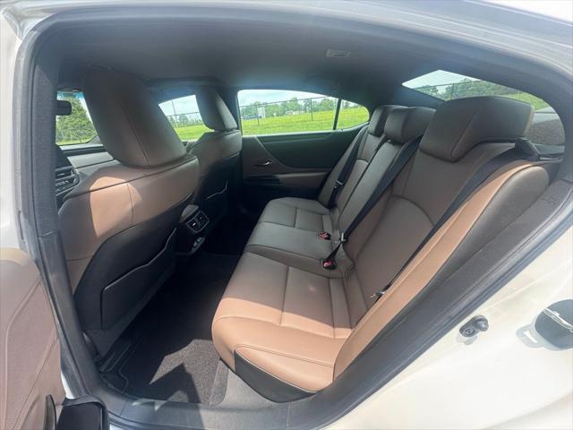 used 2022 Lexus ES 350 car, priced at $37,993