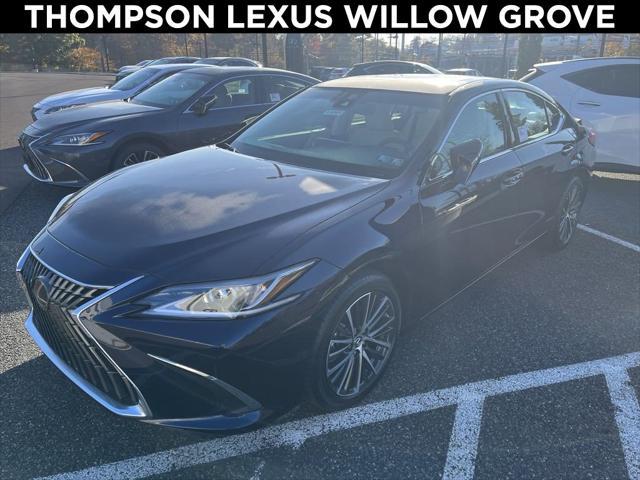 new 2025 Lexus ES 300h car, priced at $49,049