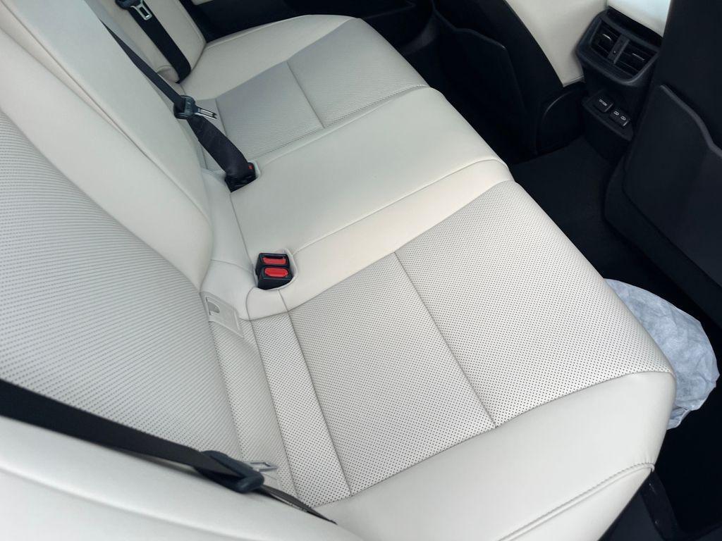 new 2025 Lexus ES 350 car, priced at $50,554