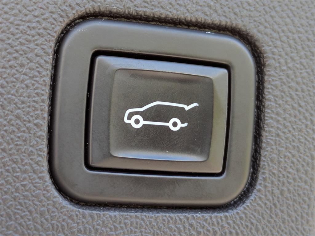 used 2022 Chevrolet Equinox car, priced at $24,826