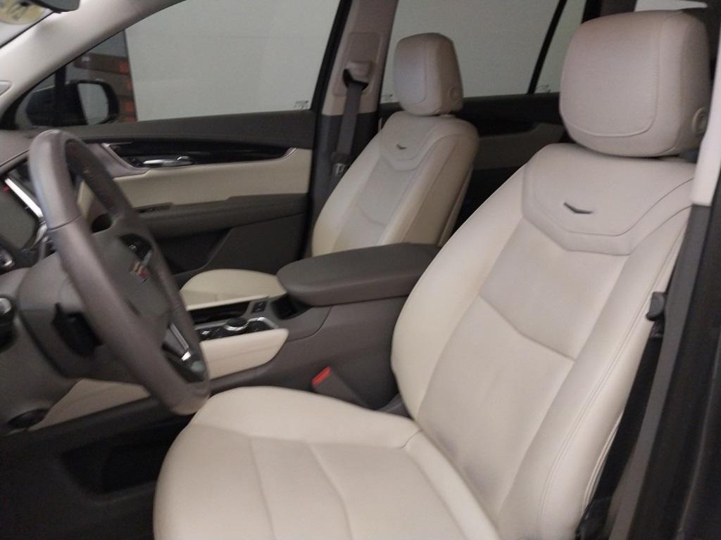 used 2022 Cadillac XT6 car, priced at $34,477