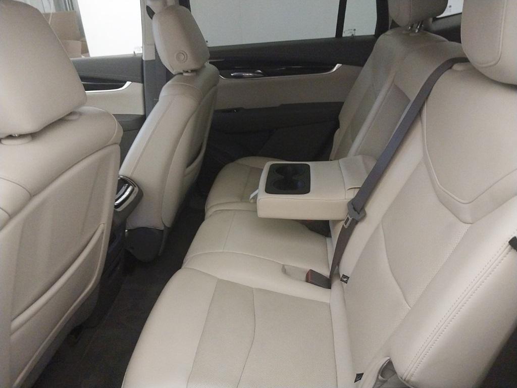used 2022 Cadillac XT6 car, priced at $30,977