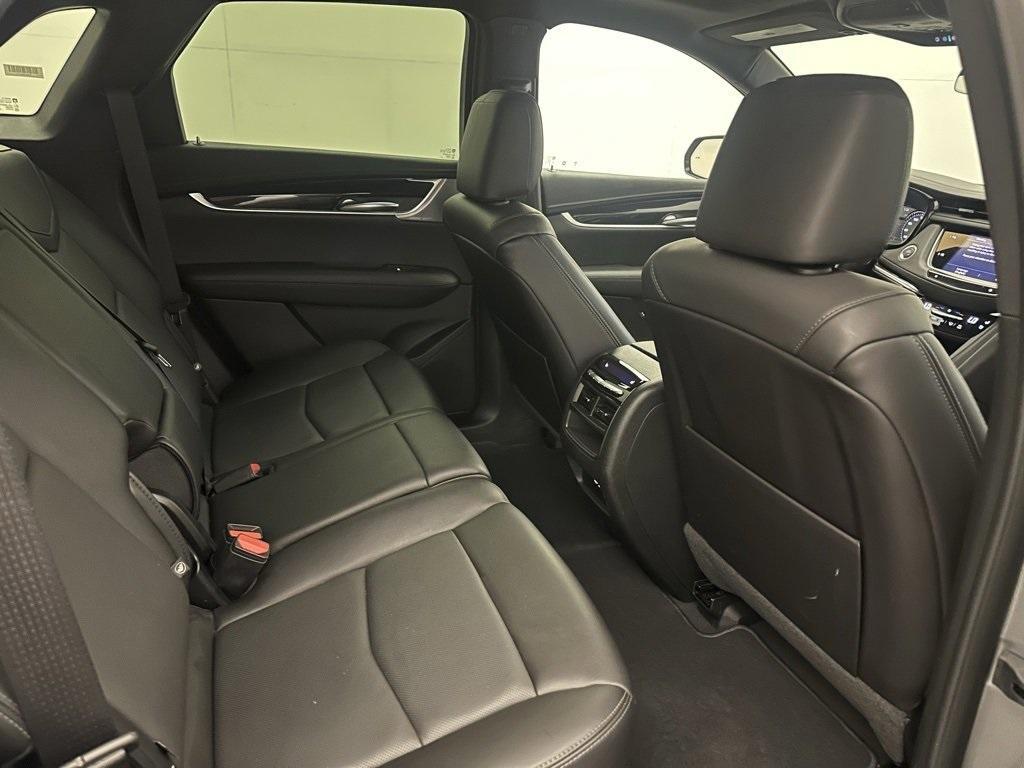 used 2024 Cadillac XT5 car, priced at $35,877