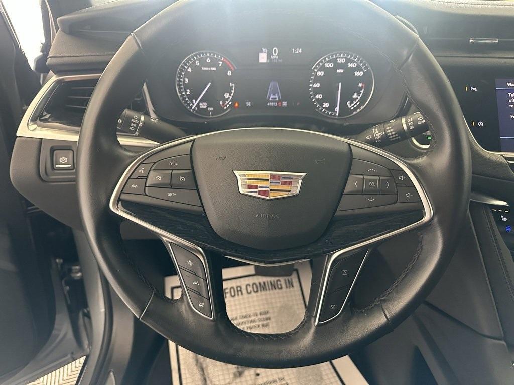 used 2024 Cadillac XT5 car, priced at $35,877