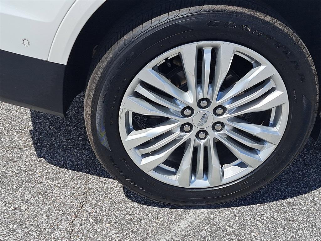 used 2019 Cadillac XT5 car, priced at $24,377
