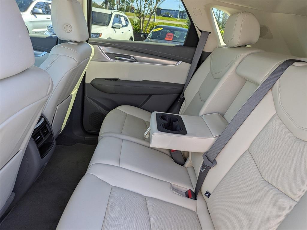 used 2023 Cadillac XT5 car, priced at $28,994