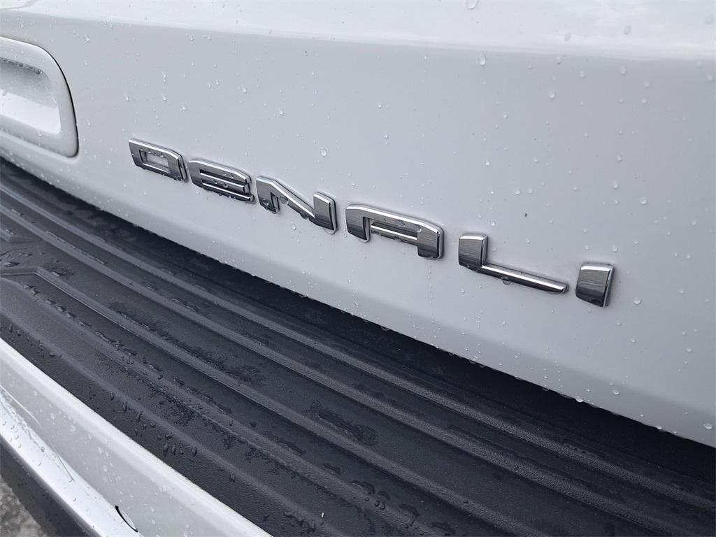 used 2024 GMC Yukon car, priced at $66,699