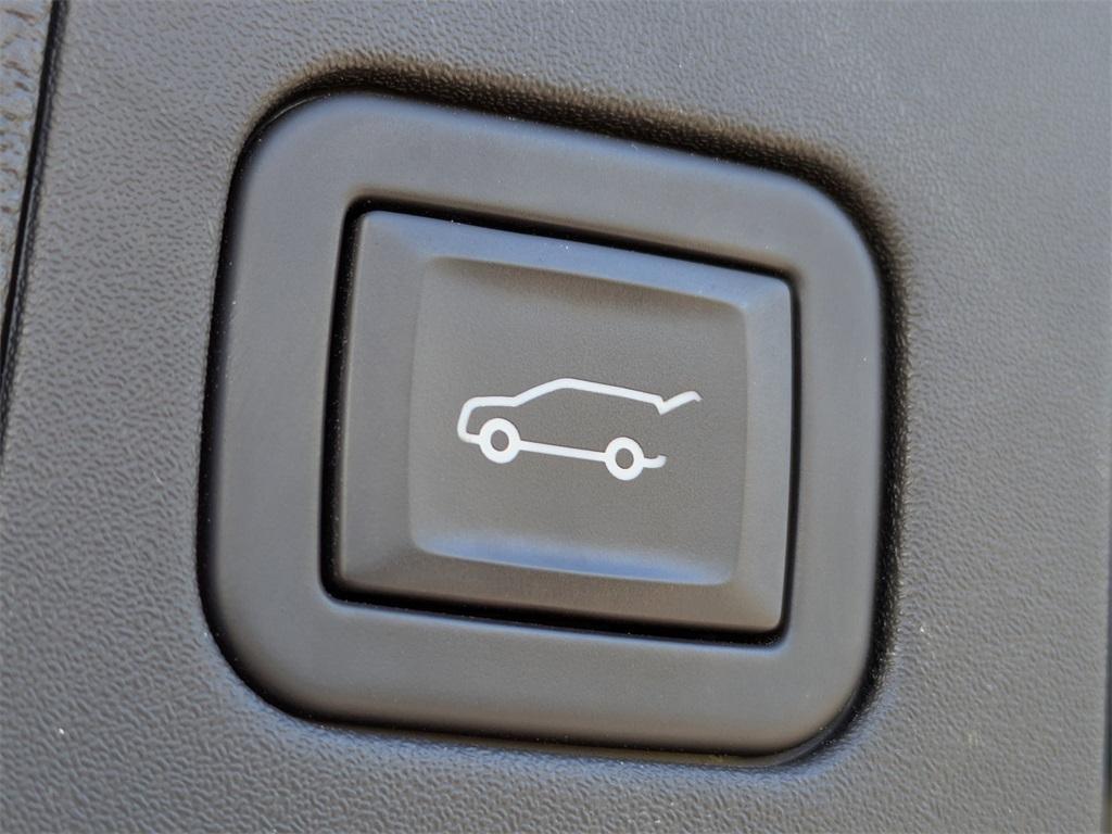 used 2023 Cadillac XT4 car, priced at $26,759