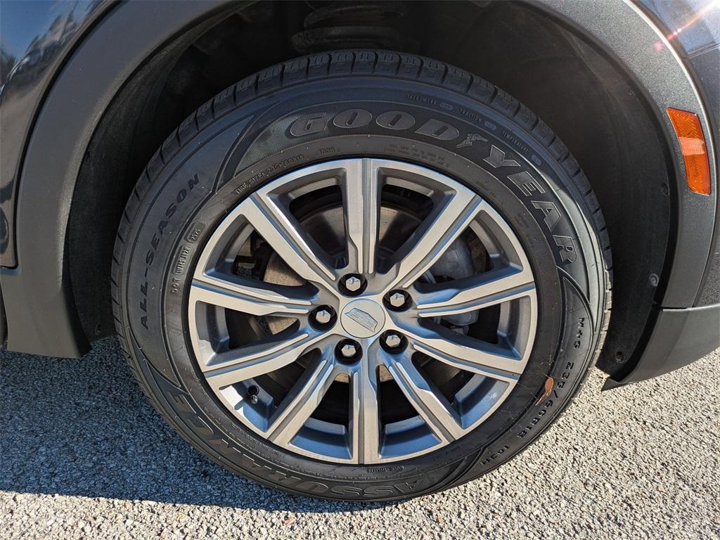 used 2023 Cadillac XT4 car, priced at $26,759
