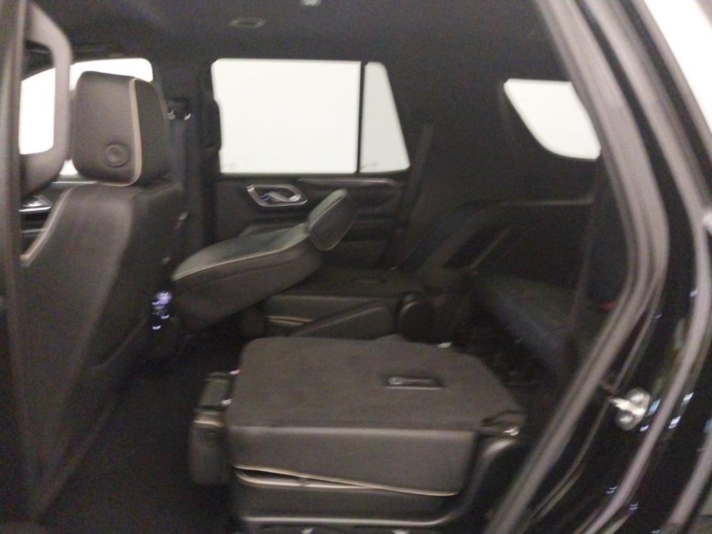 used 2023 GMC Yukon car, priced at $48,977
