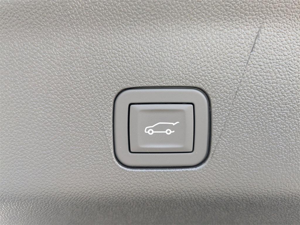 new 2025 Cadillac Escalade ESV car, priced at $118,265