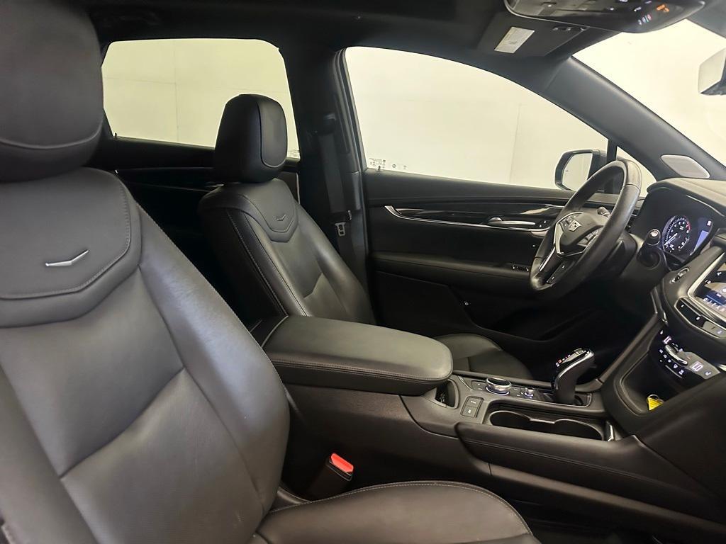 used 2021 Cadillac XT5 car, priced at $27,277