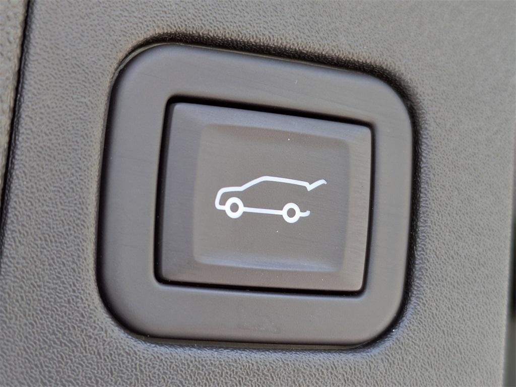 used 2024 Cadillac XT5 car, priced at $36,938