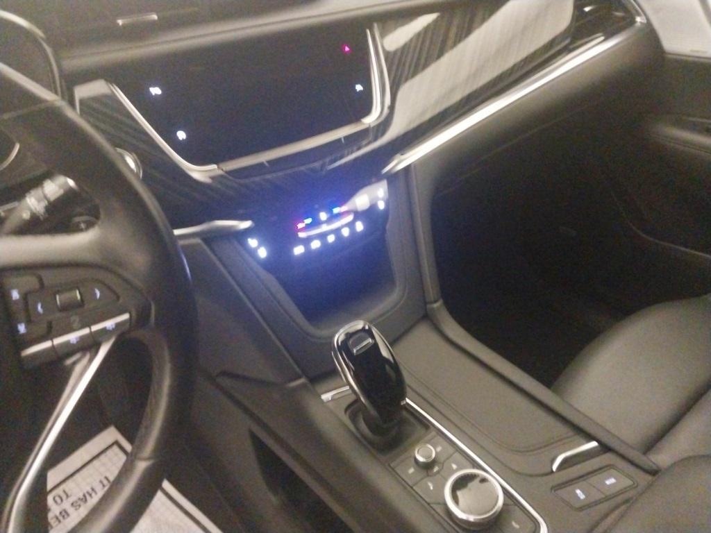 used 2024 Cadillac XT6 car, priced at $42,477