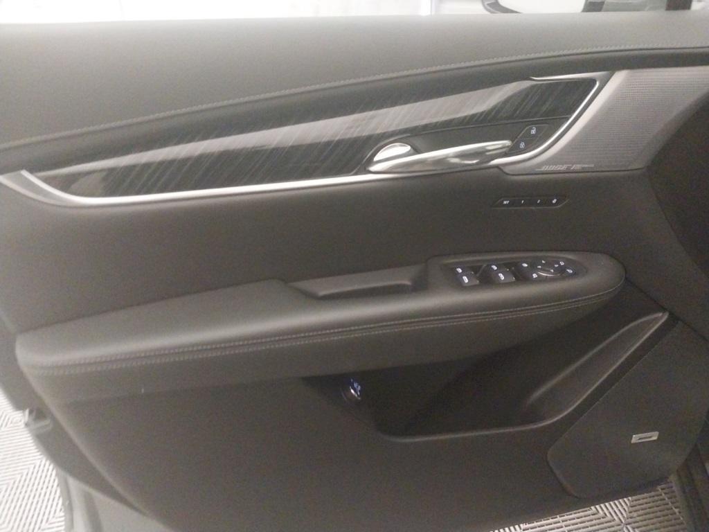 used 2024 Cadillac XT6 car, priced at $42,477