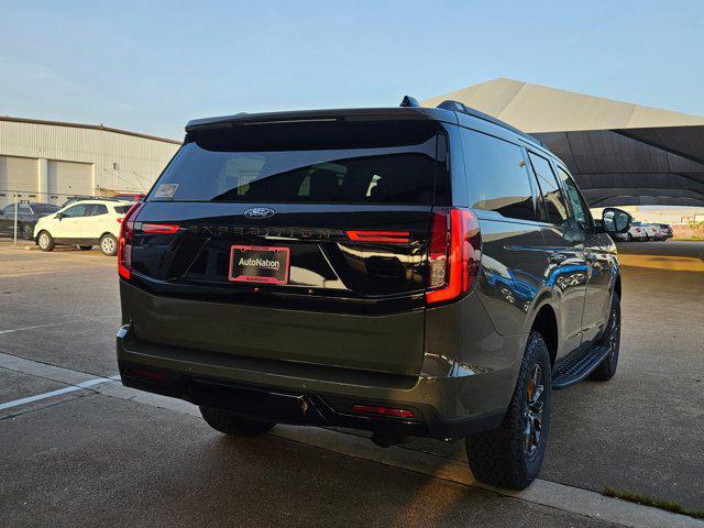 new 2025 Ford Expedition car, priced at $77,124