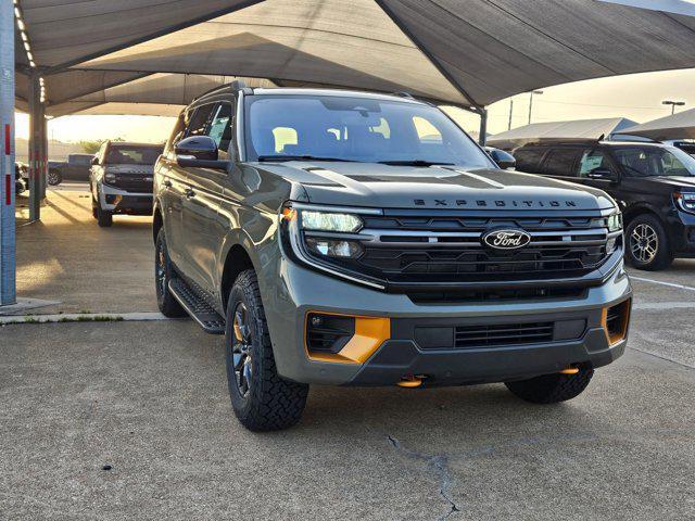 new 2025 Ford Expedition car, priced at $77,124