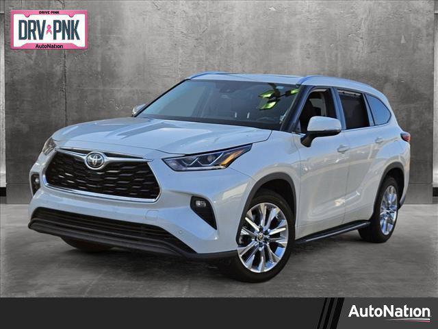 used 2020 Toyota Highlander car, priced at $28,995