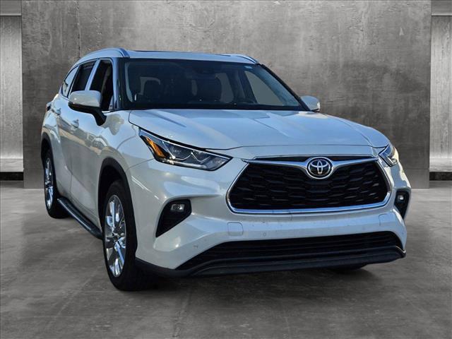 used 2020 Toyota Highlander car, priced at $28,995