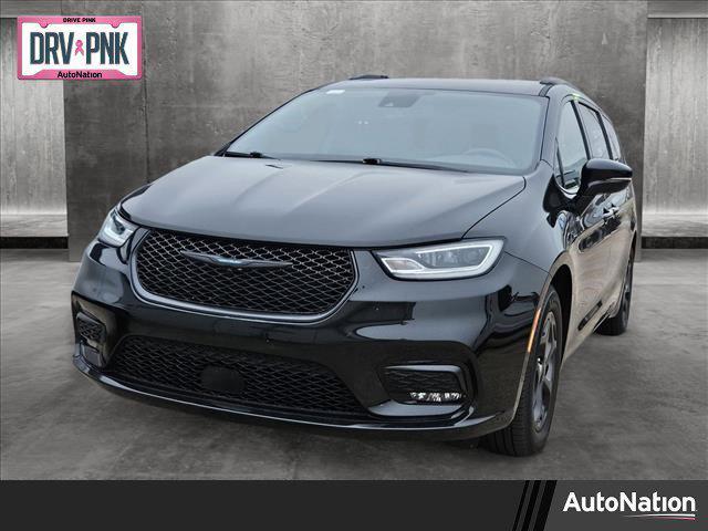 used 2021 Chrysler Pacifica Hybrid car, priced at $26,495