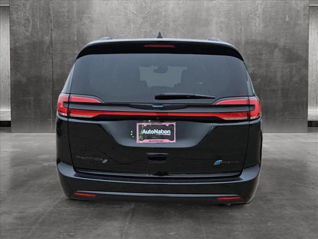 used 2021 Chrysler Pacifica Hybrid car, priced at $26,495