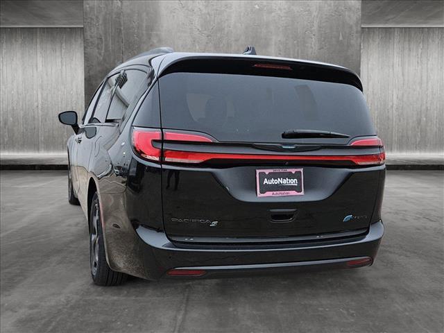 used 2021 Chrysler Pacifica Hybrid car, priced at $26,495