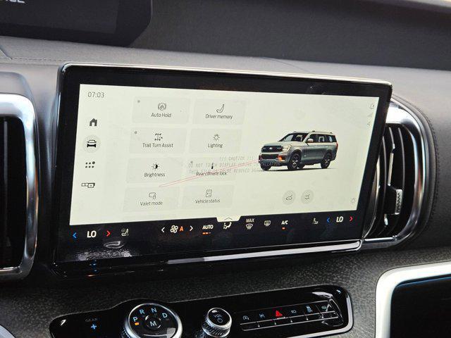 new 2025 Ford Expedition car, priced at $78,059