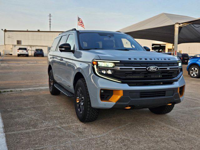 new 2025 Ford Expedition car, priced at $78,059