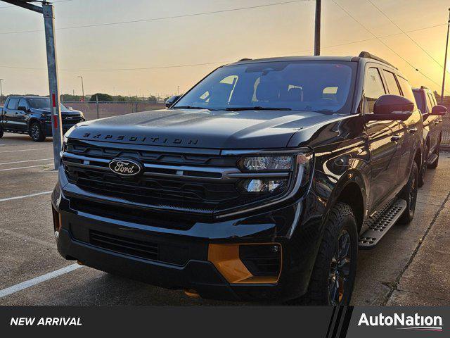 new 2025 Ford Expedition car, priced at $77,124