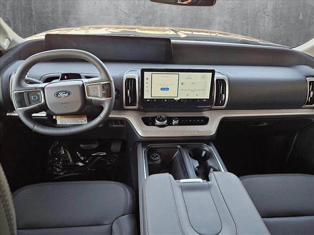 new 2025 Ford Expedition car, priced at $63,789
