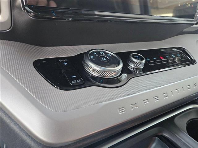 new 2025 Ford Expedition car, priced at $63,789