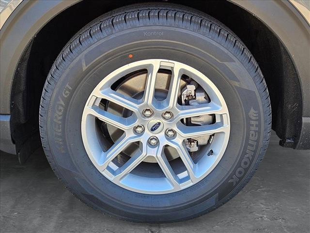 new 2025 Ford Explorer car, priced at $41,956