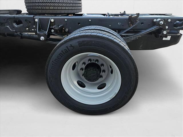 new 2025 Ford F-450 car, priced at $65,230