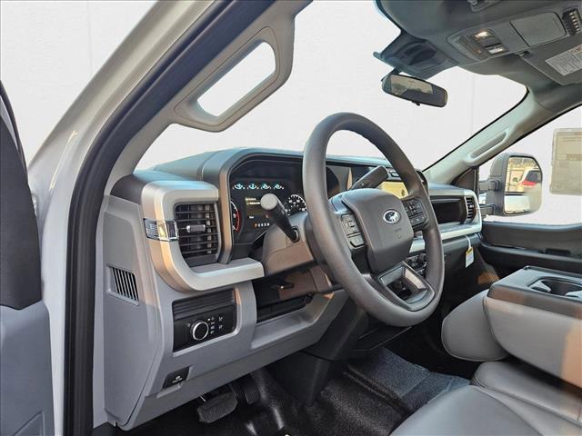 new 2025 Ford F-450 car, priced at $65,230