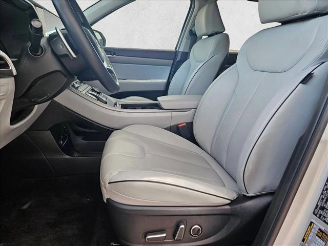 used 2024 Hyundai Palisade car, priced at $31,899