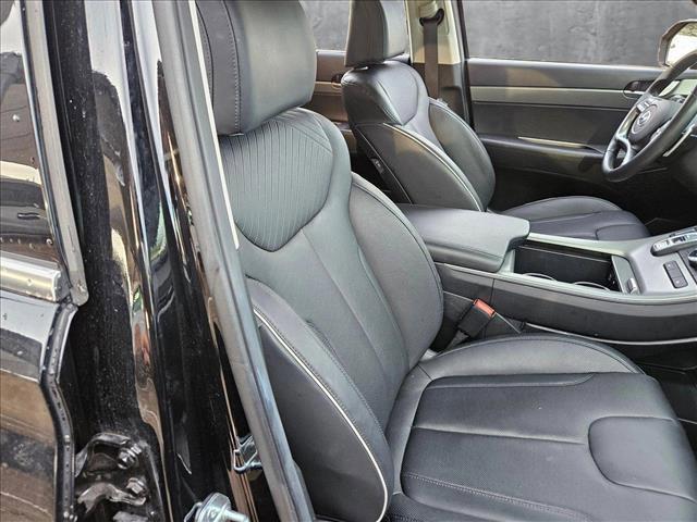 used 2024 Hyundai Palisade car, priced at $36,299