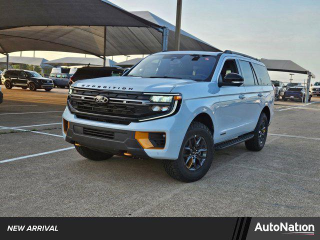 new 2025 Ford Expedition car, priced at $77,124