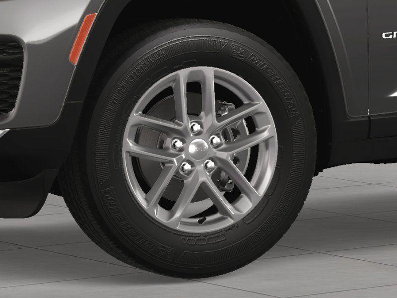 new 2025 Jeep Grand Cherokee car, priced at $39,067