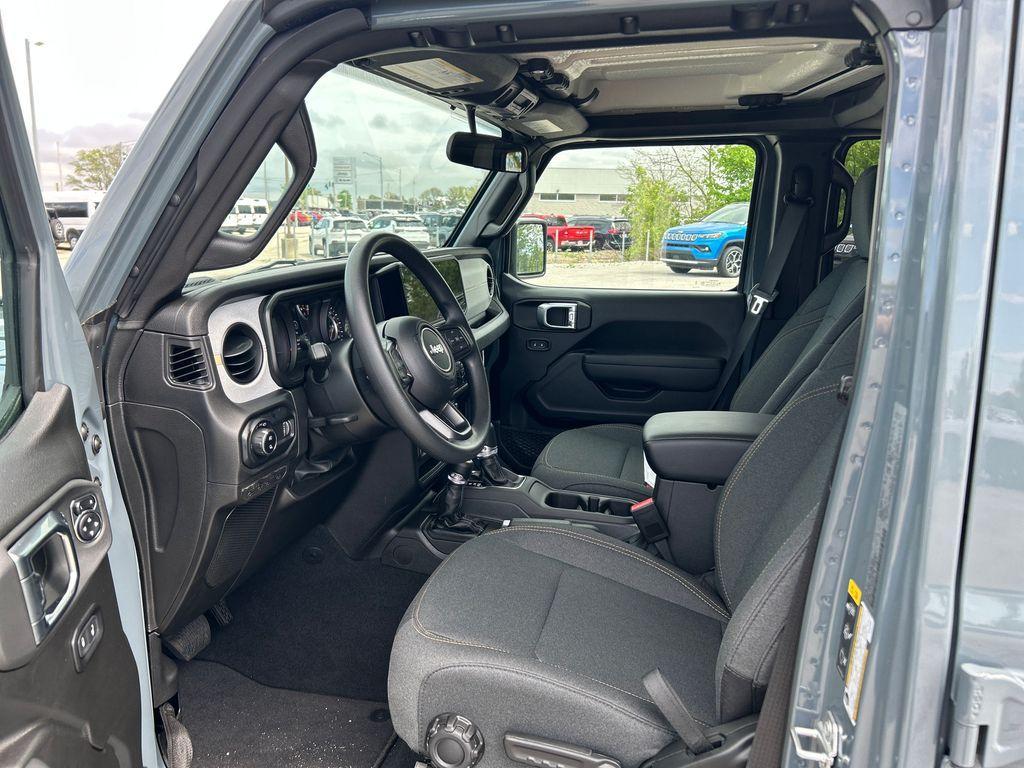 new 2025 Jeep Gladiator car, priced at $39,026