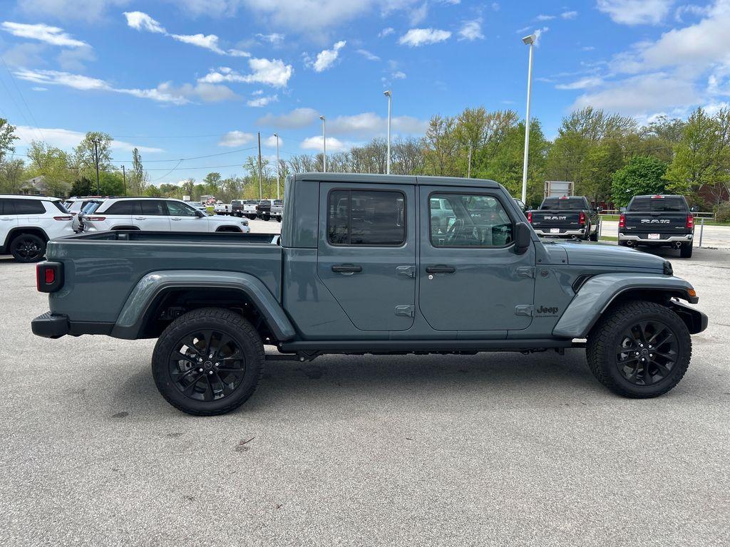 new 2025 Jeep Gladiator car, priced at $39,026