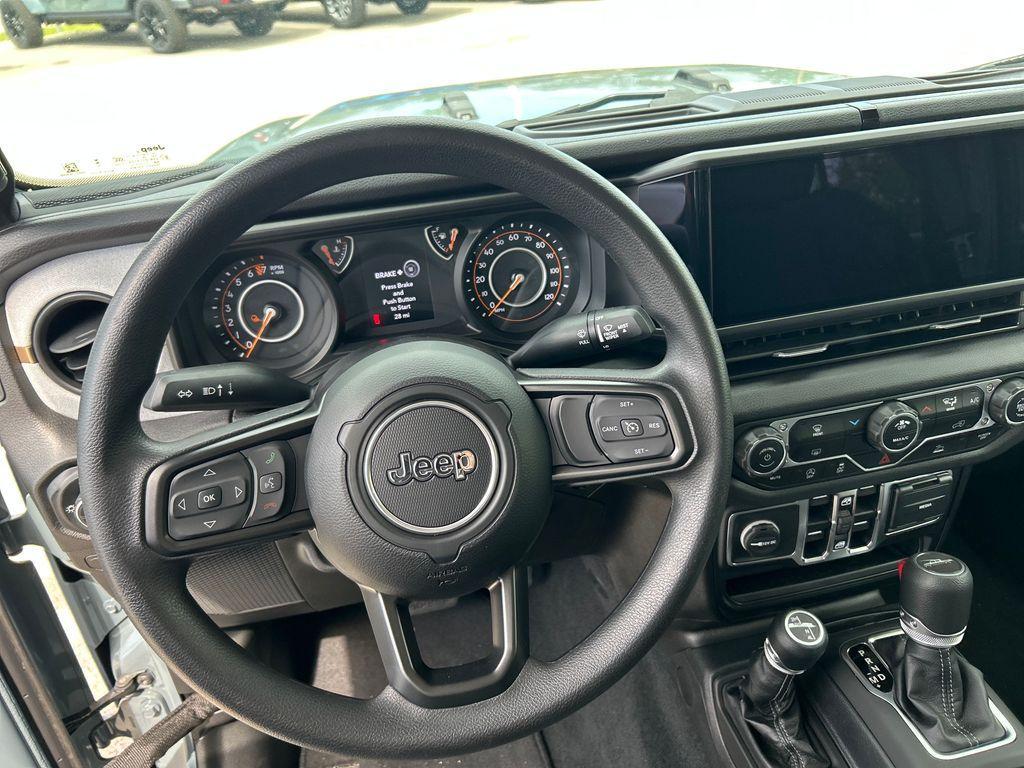 new 2025 Jeep Gladiator car, priced at $39,026