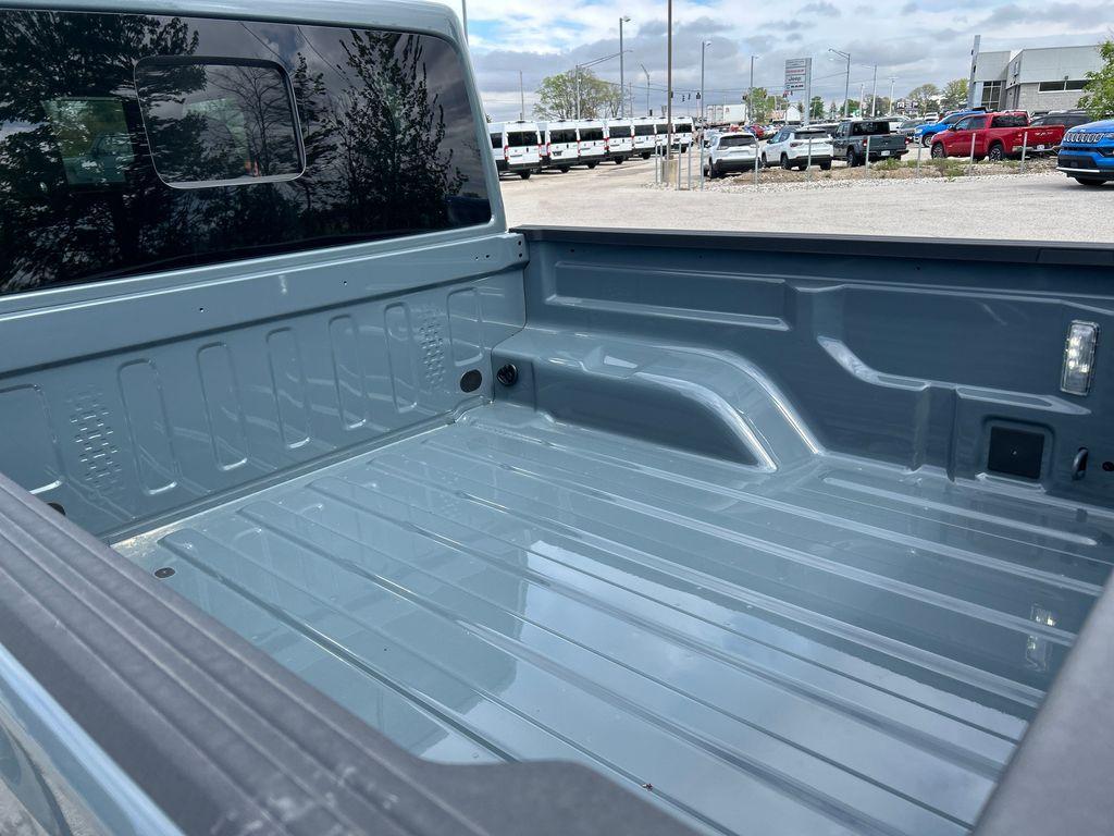new 2025 Jeep Gladiator car, priced at $39,026